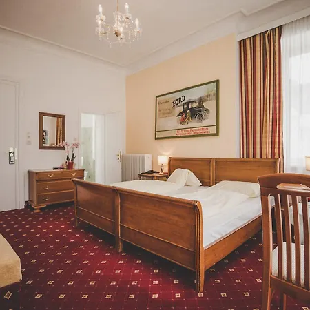 & Mozart Hotell 3*