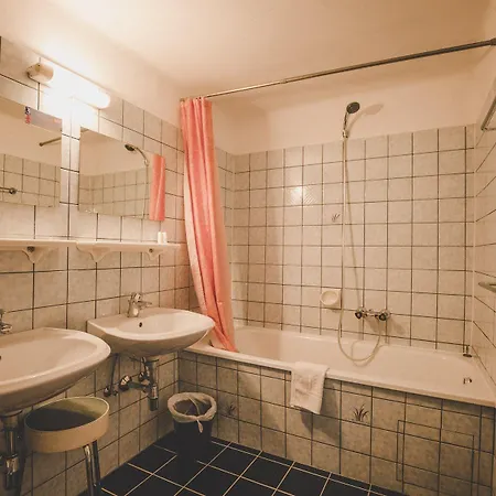 Hotell & Mozart 3*